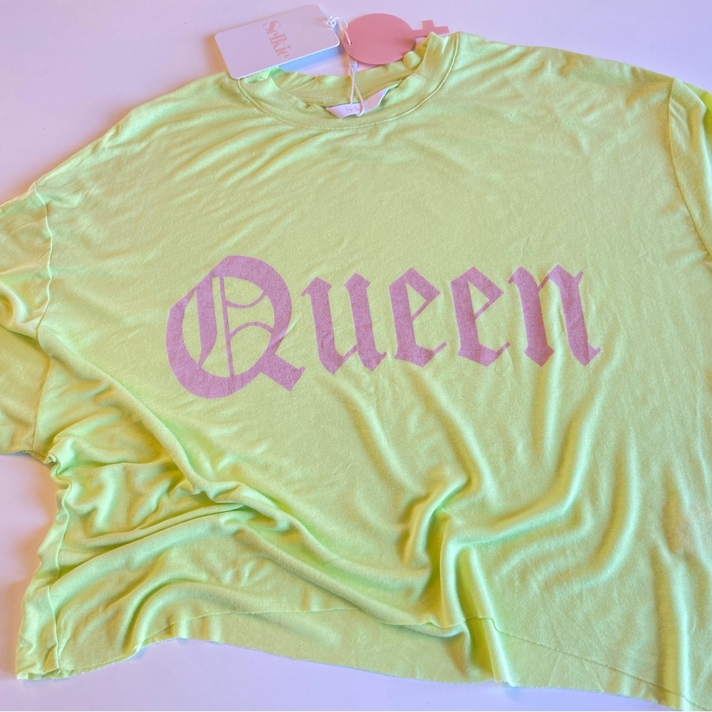 NWT SELKIE QUEEN CROP TEE